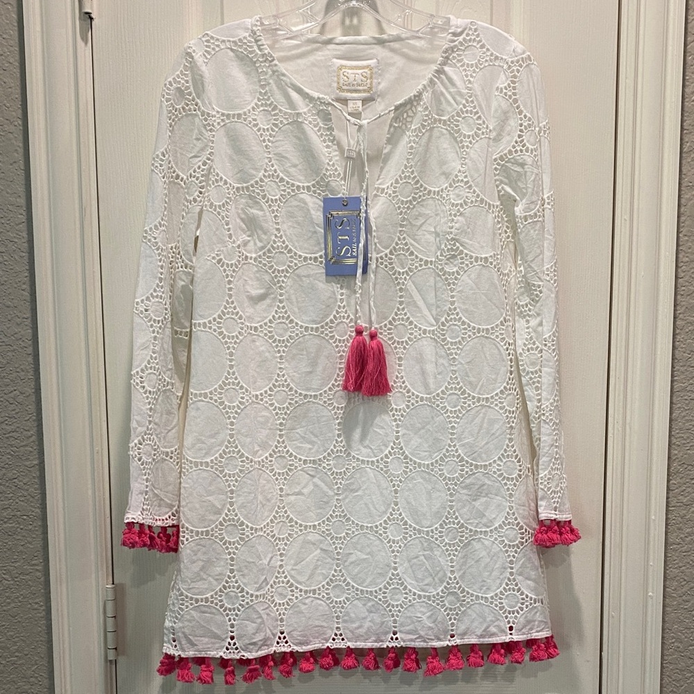 Sail to Sable White Crochet Tunic with Pink Tassel Trim